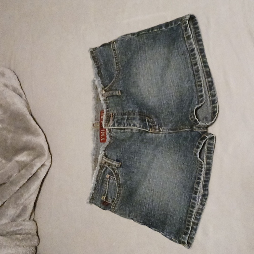 YMI lets UBU Jean shorts